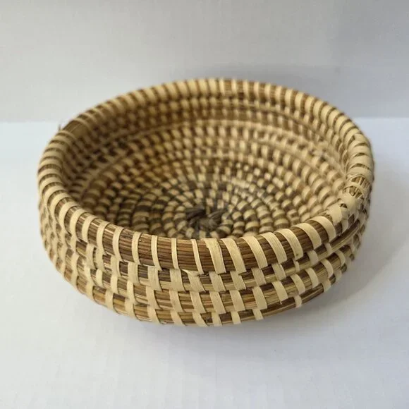 South Carolina Sweetgrass Gullah Basket 7" Round Catch All Handmade - Picture 9 of 14